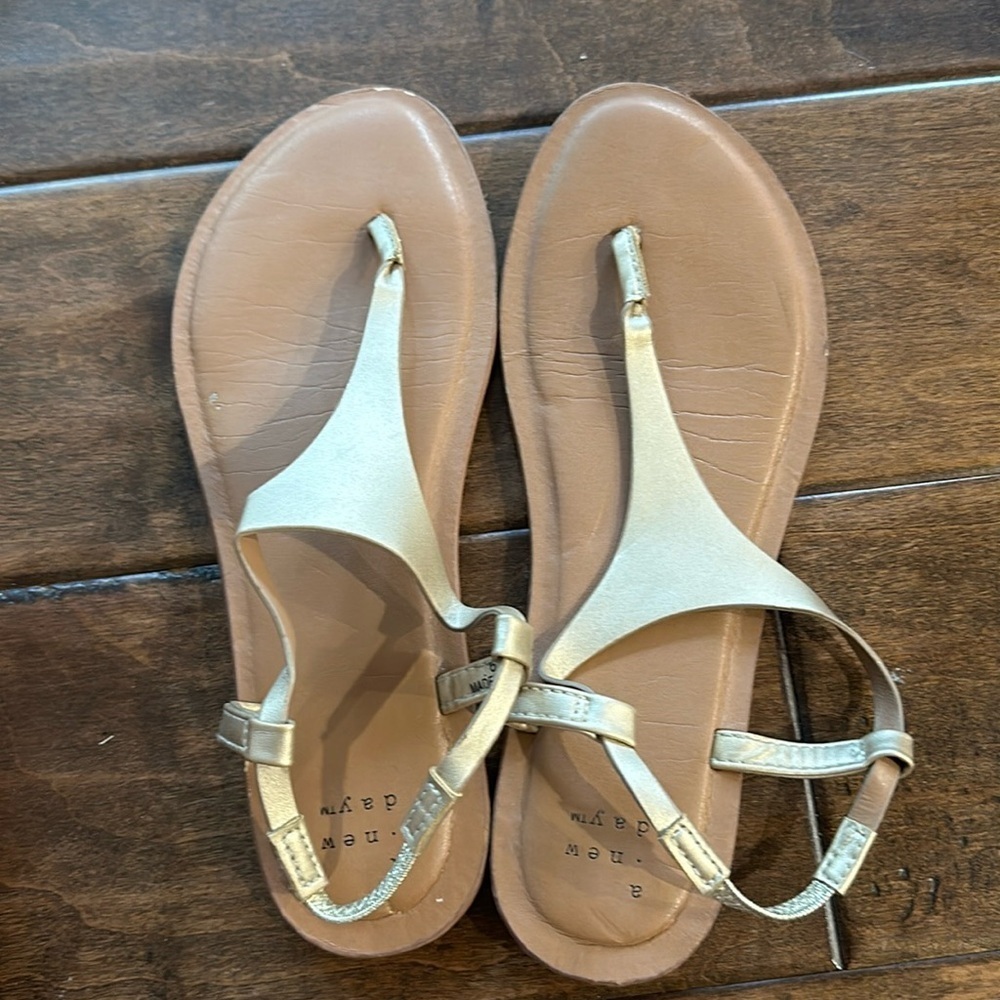 a new day good condition sandle